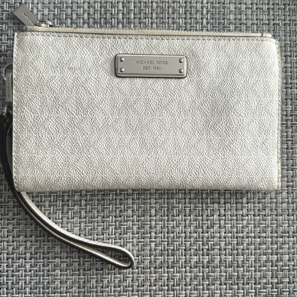 Michael Kors Double Zip Wallet w/Wristlet White Signaturere